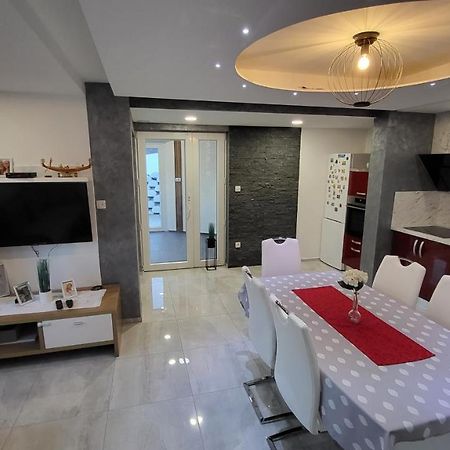 Apartma Lara Lesicno Exterior foto